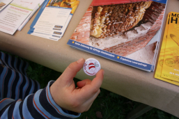 button infostand suz claudia kapfer