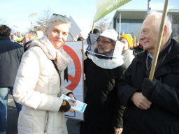 demo wir haben es satt geiger hoelzer friedrichowitz hemmer.JPG